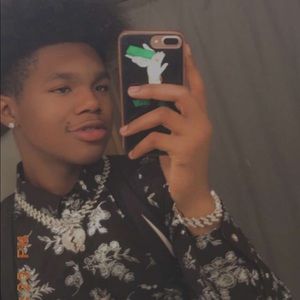 Meet your Posher, Isaiah